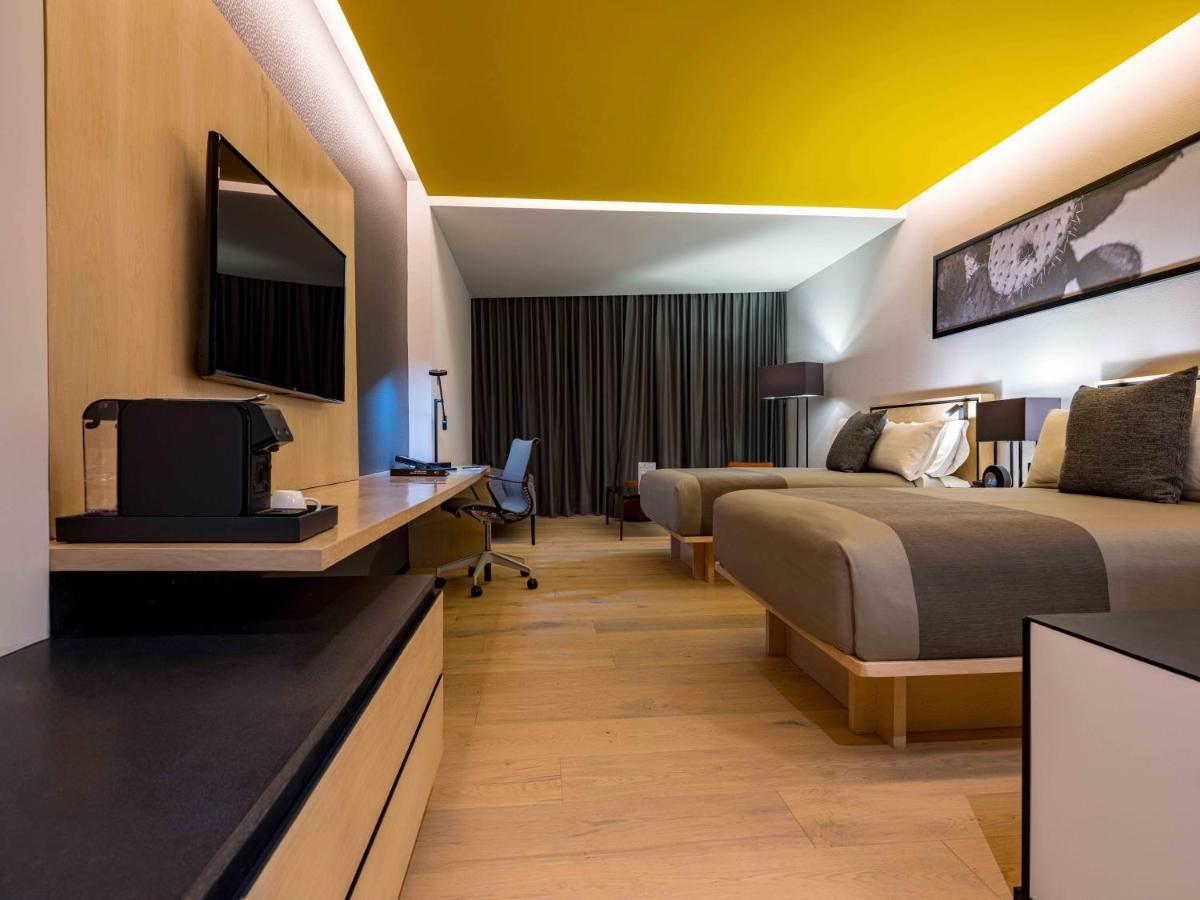 Galeria Plaza San Jeronimo Hotel เม็กซิโกซิตี้ ภายนอก รูปภาพ A room at the hotel