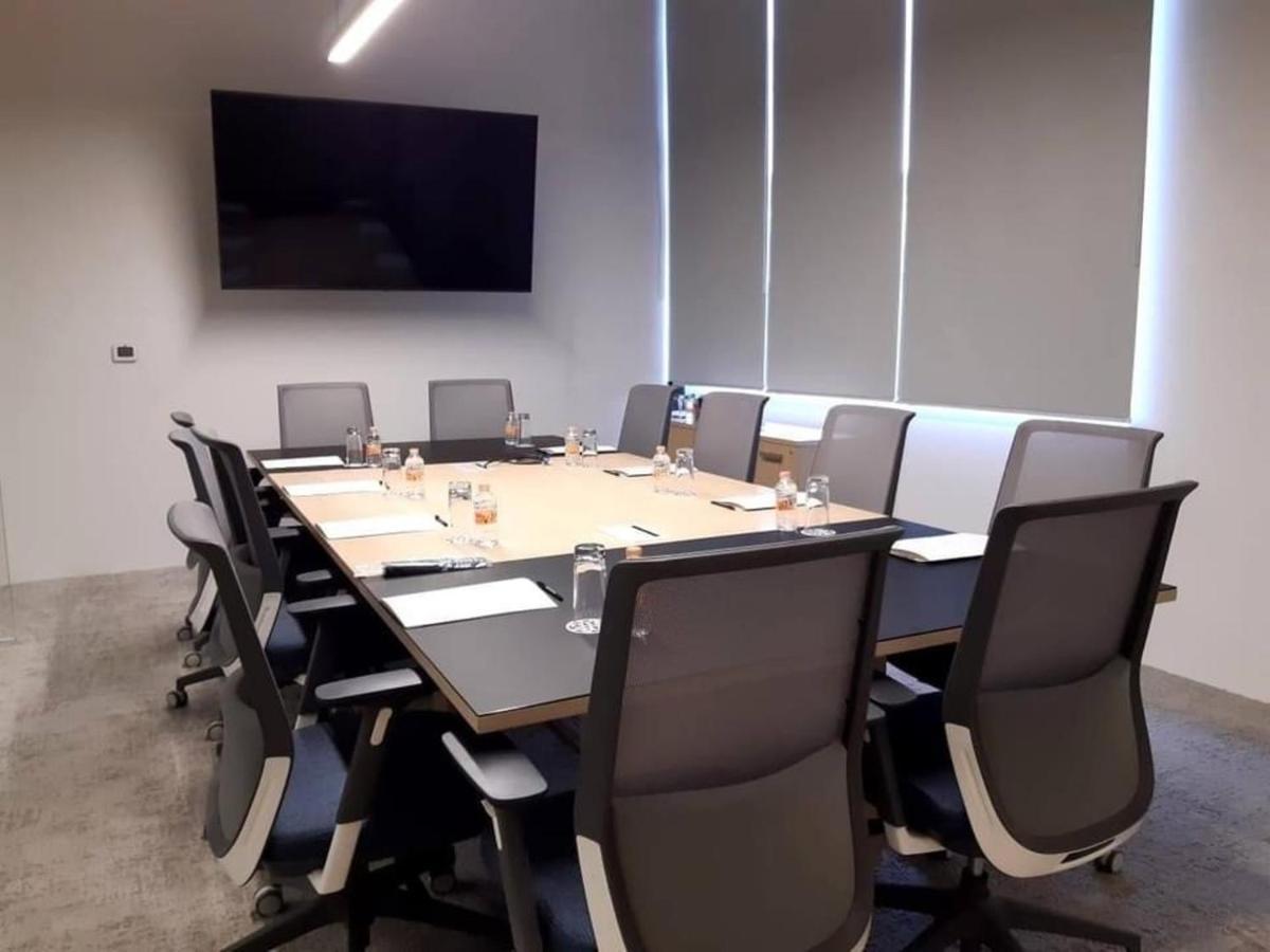 Galeria Plaza San Jeronimo Hotel เม็กซิโกซิตี้ ภายนอก รูปภาพ Boardroom at the headquarters of the International Centre for Missing & Exploited Children