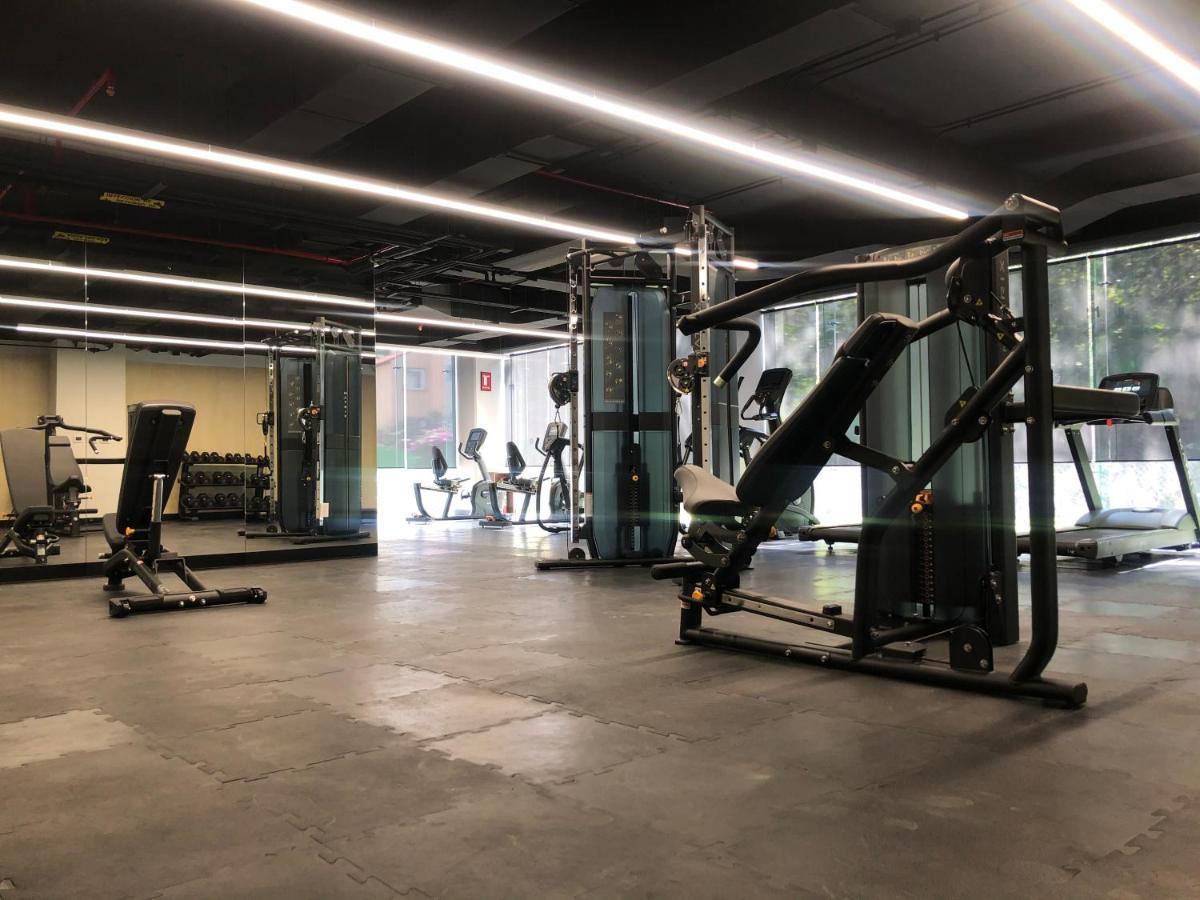 Galeria Plaza San Jeronimo Hotel เม็กซิโกซิตี้ ภายนอก รูปภาพ The gym at the hotel