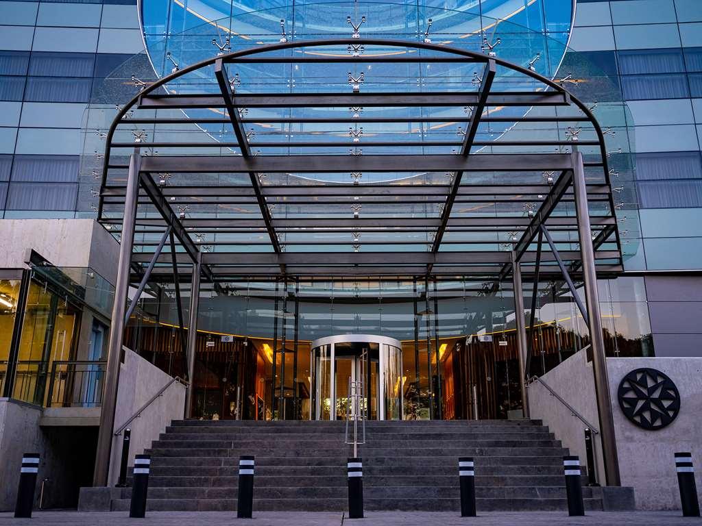 Galeria Plaza San Jeronimo Hotel เม็กซิโกซิตี้ ภายนอก รูปภาพ The entrance to the hotel